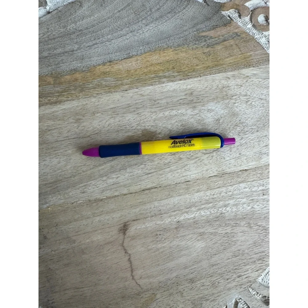 Vintage Avelox Pharmaceutical Advertising Pen Yellow Blue Purple Pharma Drug Rep